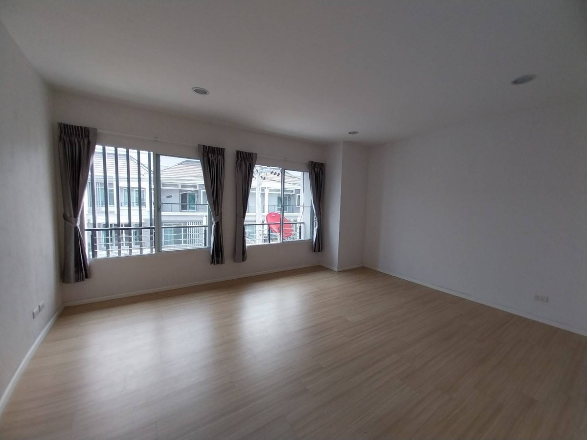 ขายทาวน์โฮมพระราม 5 ราชพฤกษ์ บางกรวย : ทาวน์โฮม บ้านกลางเมือง พิบูลสงคราม / 3 ห้องนอน (ขาย), Baan Klang Muang Piboonsongkram / Townhome 3 Bedrooms (FOR SALE) AOM021