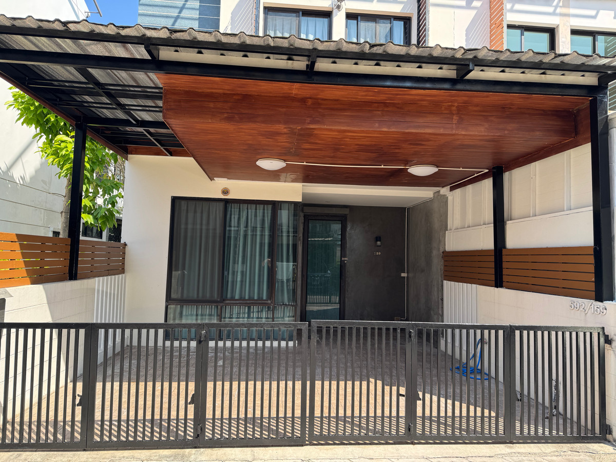 ให้เช่าทาวน์โฮมเกษตร นวมินทร์ ลาดปลาเค้า : ให้เช่า/ขาย ทาวน์โฮม หมู่บ้านอารียา โมว่า ถนนลาดปลาเค้า ปรับปรุงใหม่