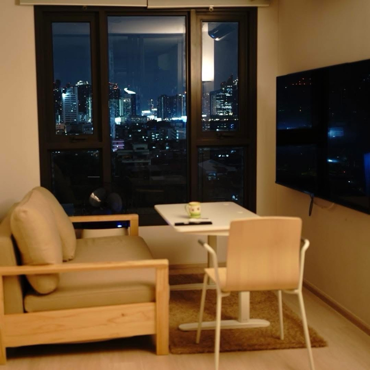 ให้เช่าคอนโดอารีย์ อนุสาวรีย์ : ให้เช่าคอนโดใหม่พร้อมเฟอร์นิเจอร์