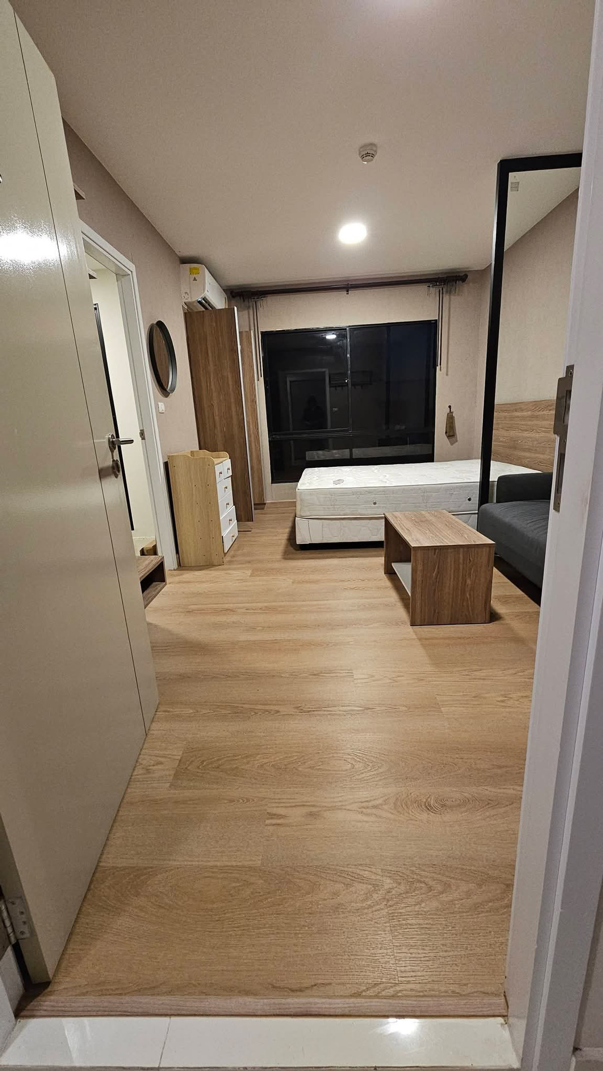 For RentCondoSamut Prakan,Samrong : Condo for rent Lesto Sukhumvit 113 (near Central Bangna) fully furnished, ready to move in.