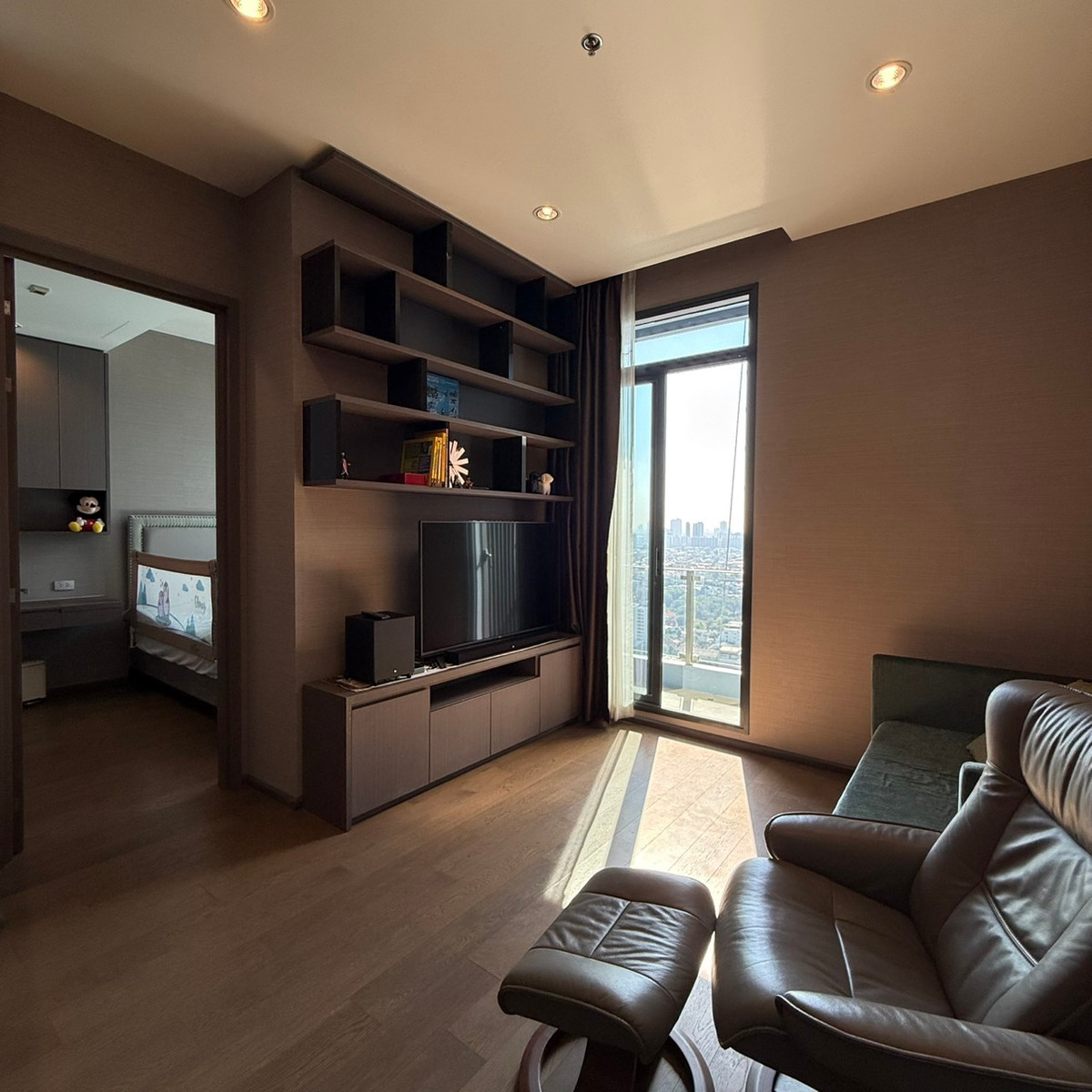 For RentCondoSathorn, Narathiwat : For Rent The Diplomat Sathorn 3beds size 85 sq.m. F/F