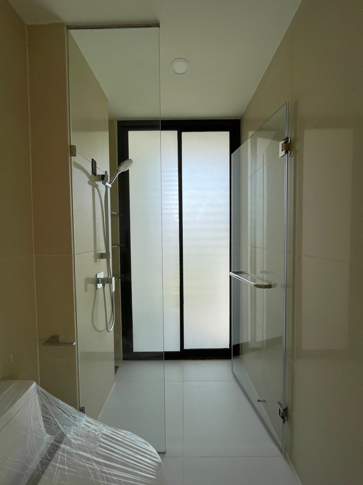 For SaleLadprao, Central Ladprao : [For Sale] Luxurious 3.5-story semi-detached house, Novel Residence Lat Phrao 18, usable area 417.4 sq m, like a single house in the heart of the city! Experience luxury living with the utmost privacy. In a potential location “Lat Phrao-Ratchada&