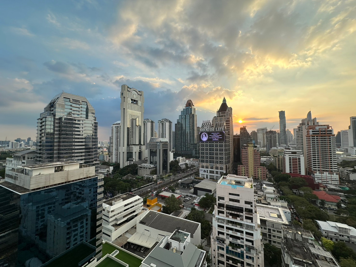 ให้เช่าคอนโดสีลม ศาลาแดง บางรัก : Condo for rent Saladaeng One Monthly 80,000 thb.