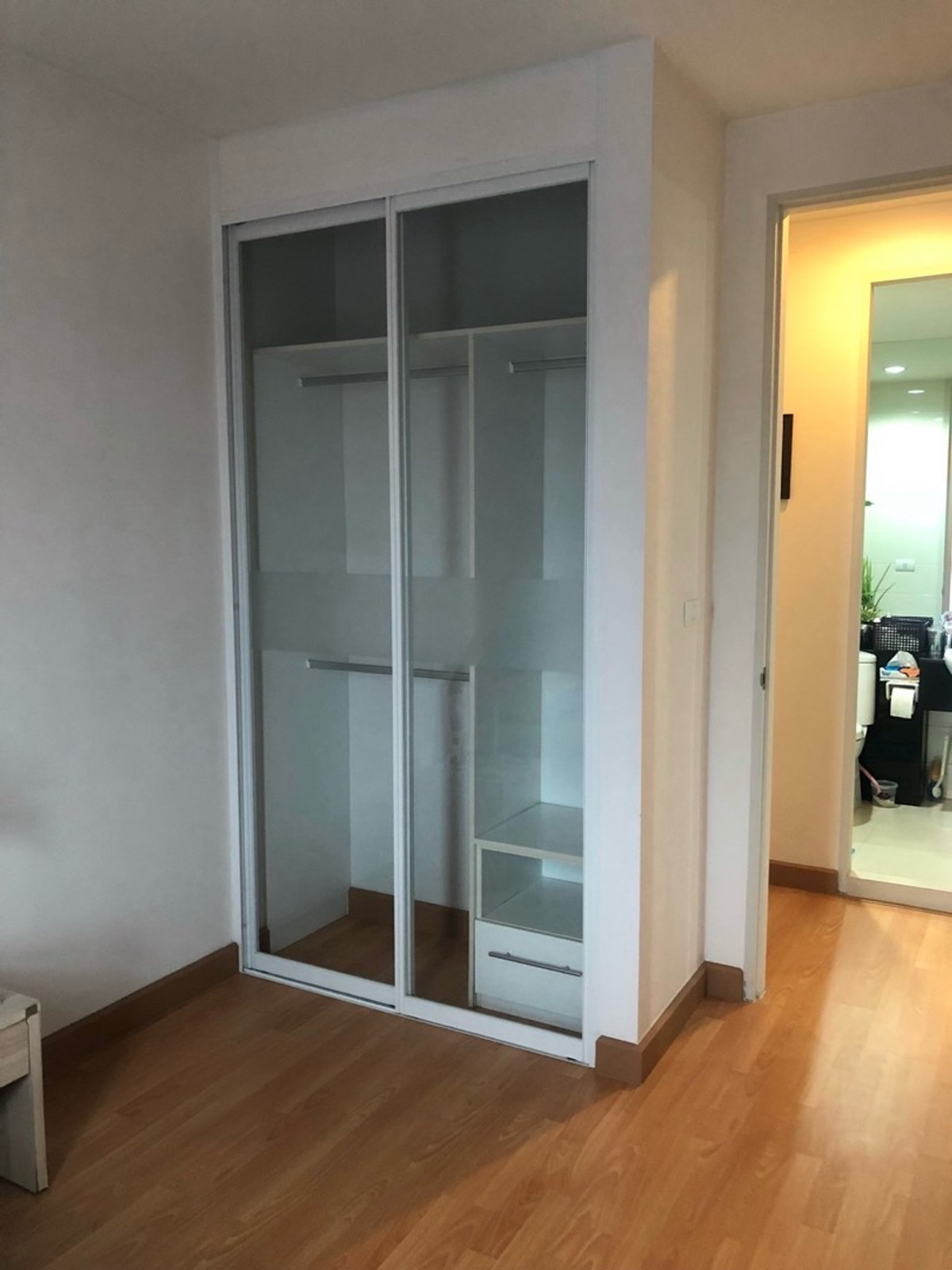 ขายคอนโดพระราม 9 เพชรบุรีตัดใหม่ RCA : The Parkland Grand Asoke–Phetchaburi2 Bed 2 Bath Area: 57 sq.m. Private parking space 11 sq.m. 📌7.59 MB.Contact: 094-624-2014 (Nui)Contact: 064-642-8664 (Phat)