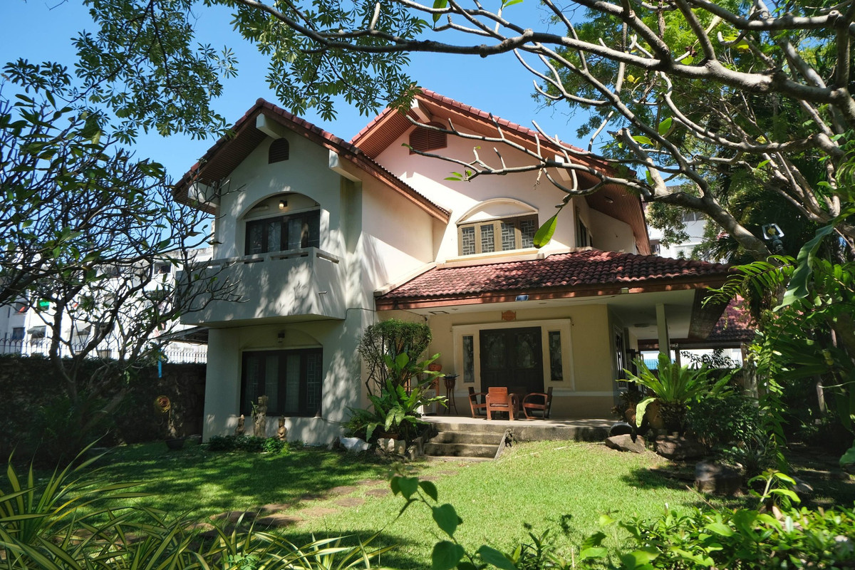 ขายบ้านแจ้งวัฒนะ เมืองทอง : ขายถูกมาก...บ้านสวยในสวนที่เเสนร่มรื่น ใจกลางเมือง ตรงข้ามเซ็นทรัล แจ้งวัฒนะ