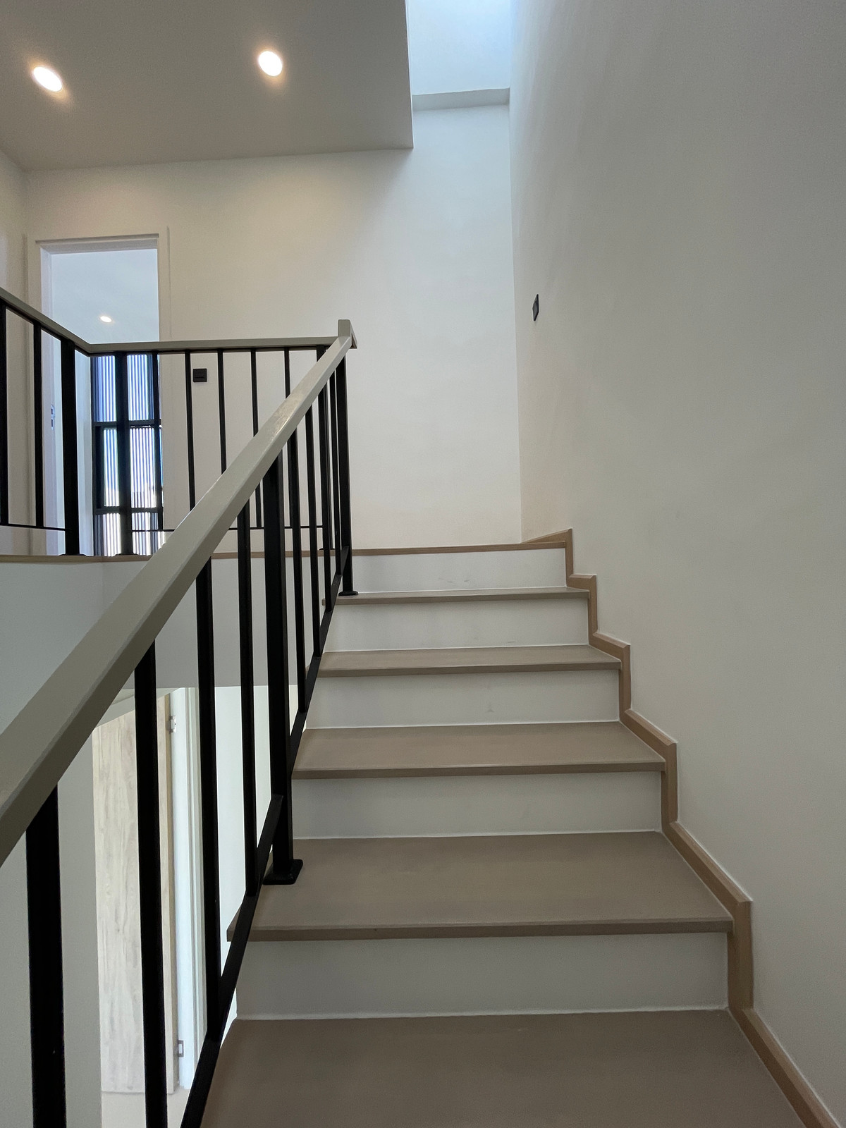 For SaleLadprao, Central Ladprao : [For Sale] Luxurious 3.5-story semi-detached house, Novel Residence Lat Phrao 18, usable area 417.4 sq m, like a single house in the heart of the city! Experience luxury living with the utmost privacy. In a potential location “Lat Phrao-Ratchada&