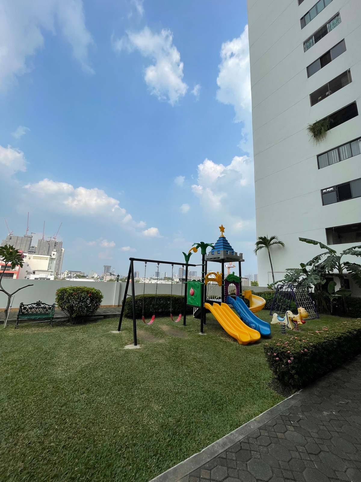 ให้เช่าคอนโดสุขุมวิท อโศก ทองหล่อ : ชั้น21C มีเพียง1 ห้องต่อชั้นเท่านั้น เฟอร์นิเจอร์ครบ