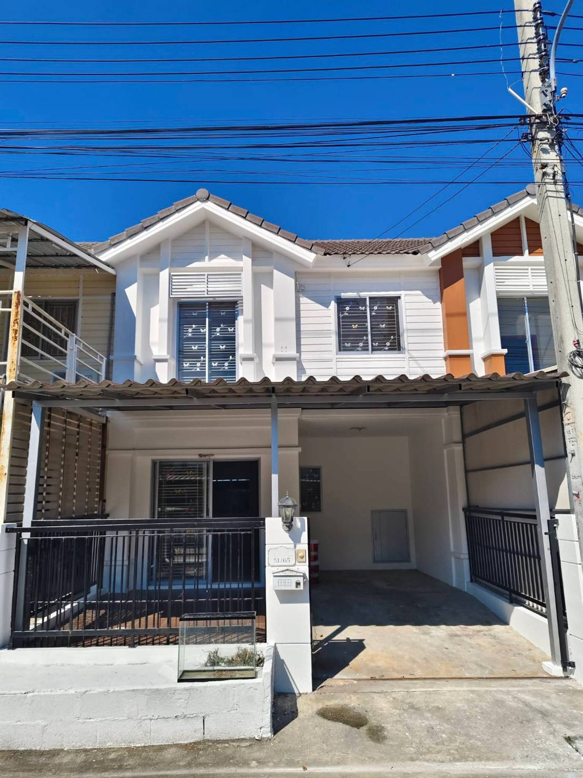 ให้เช่าทาวน์โฮมปทุมธานี รังสิต ธรรมศาสตร์ : ปล่อยเช่าทาวน์โฮม พฤกษาวิลล์ 46/2 รังสิต-คลองสาม ปทุมธานี ใกล้ตลาดไทยสมบูรณ์ รังสิต-คลองสาม ( ถนนเมน)