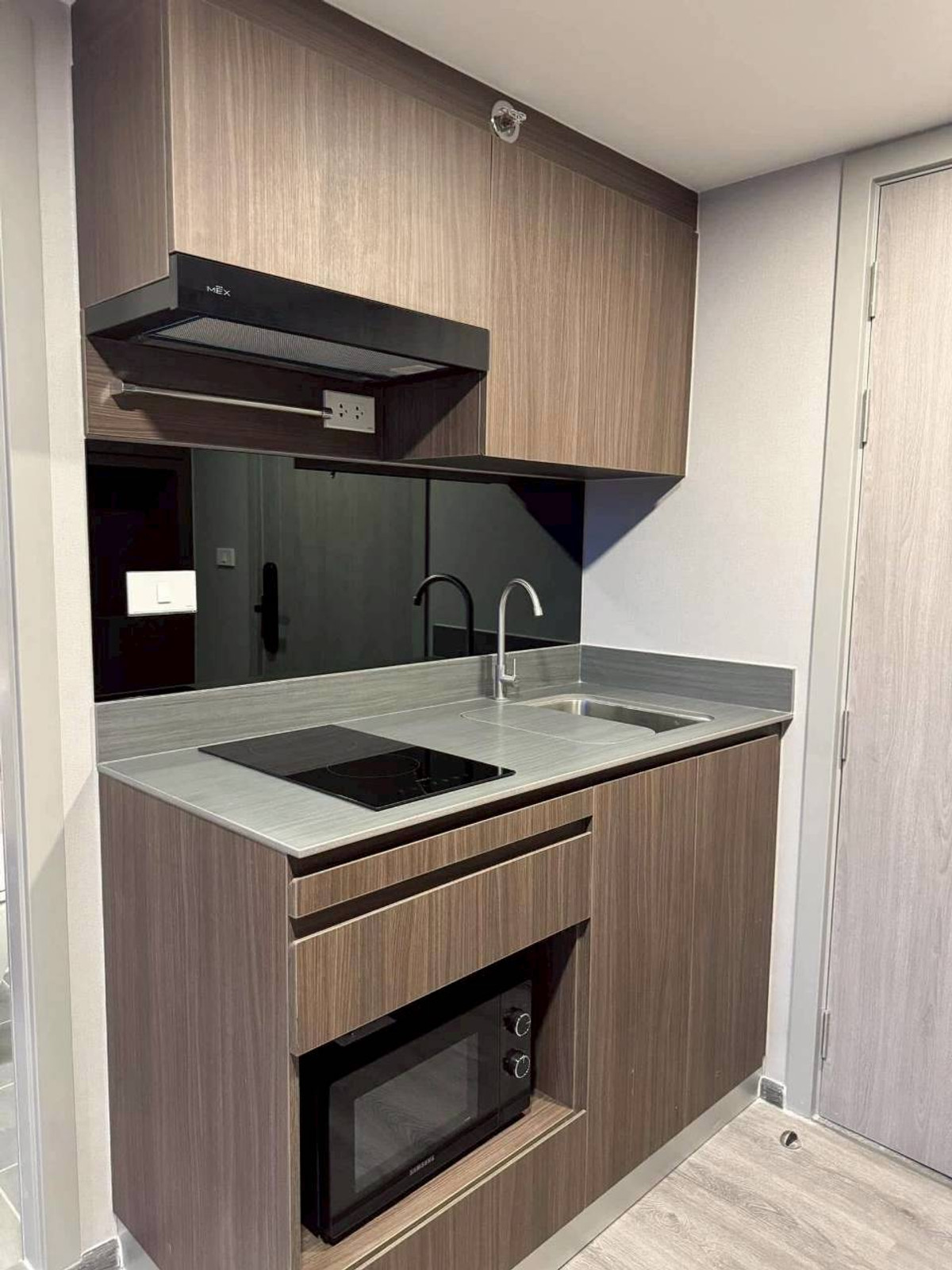 For SaleCondoLadprao101, Happy Land, The Mall Bang Kapi : ✅ S-OLK129 ✅ Line : @p2nproperty