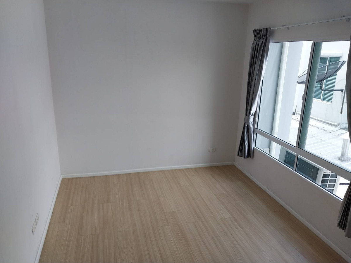 ขายทาวน์โฮมพระราม 5 ราชพฤกษ์ บางกรวย : ทาวน์โฮม บ้านกลางเมือง พิบูลสงคราม / 3 ห้องนอน (ขาย), Baan Klang Muang Piboonsongkram / Townhome 3 Bedrooms (FOR SALE) AOM021