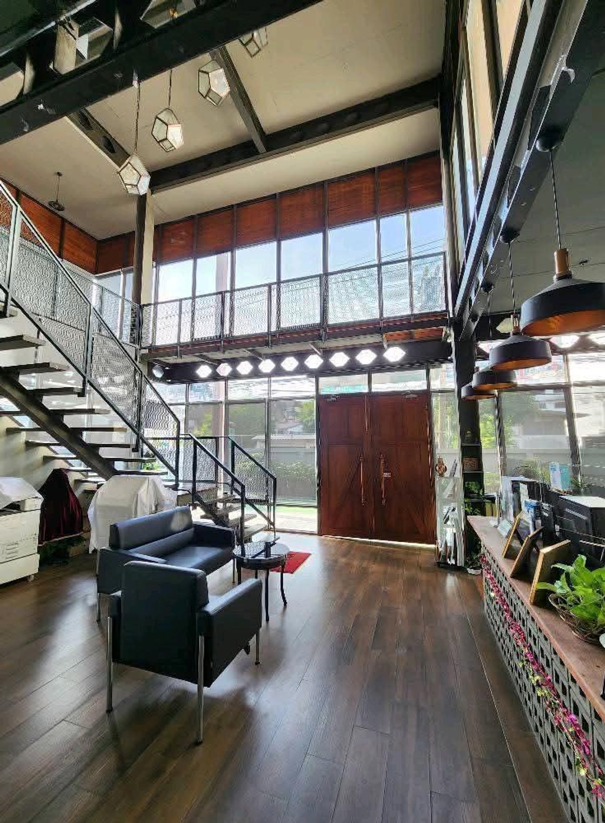 For RentHome OfficeRama5, Ratchapruek, Bangkruai : 🏢 Office building for rent, whole building, 3 floors, near MRT Ministry of Public Health, only 800 meters.