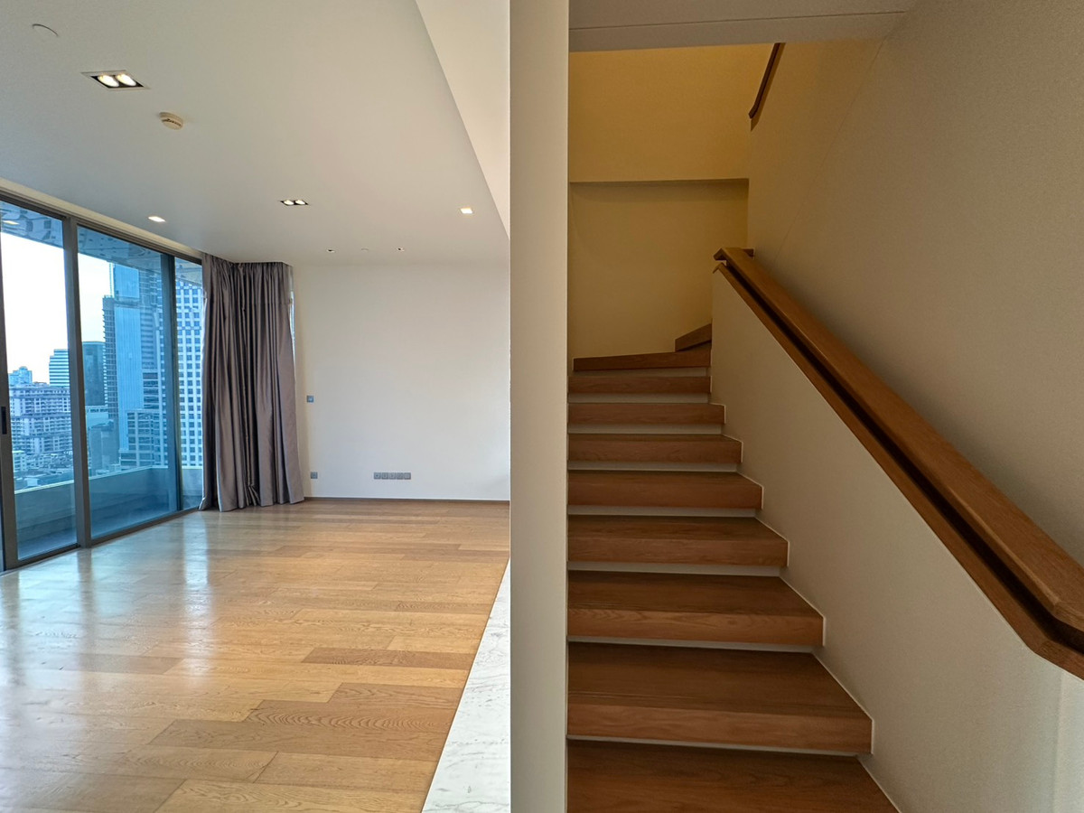 ให้เช่าคอนโดสีลม ศาลาแดง บางรัก : Condo for rent Saladaeng One Monthly 80,000 thb.