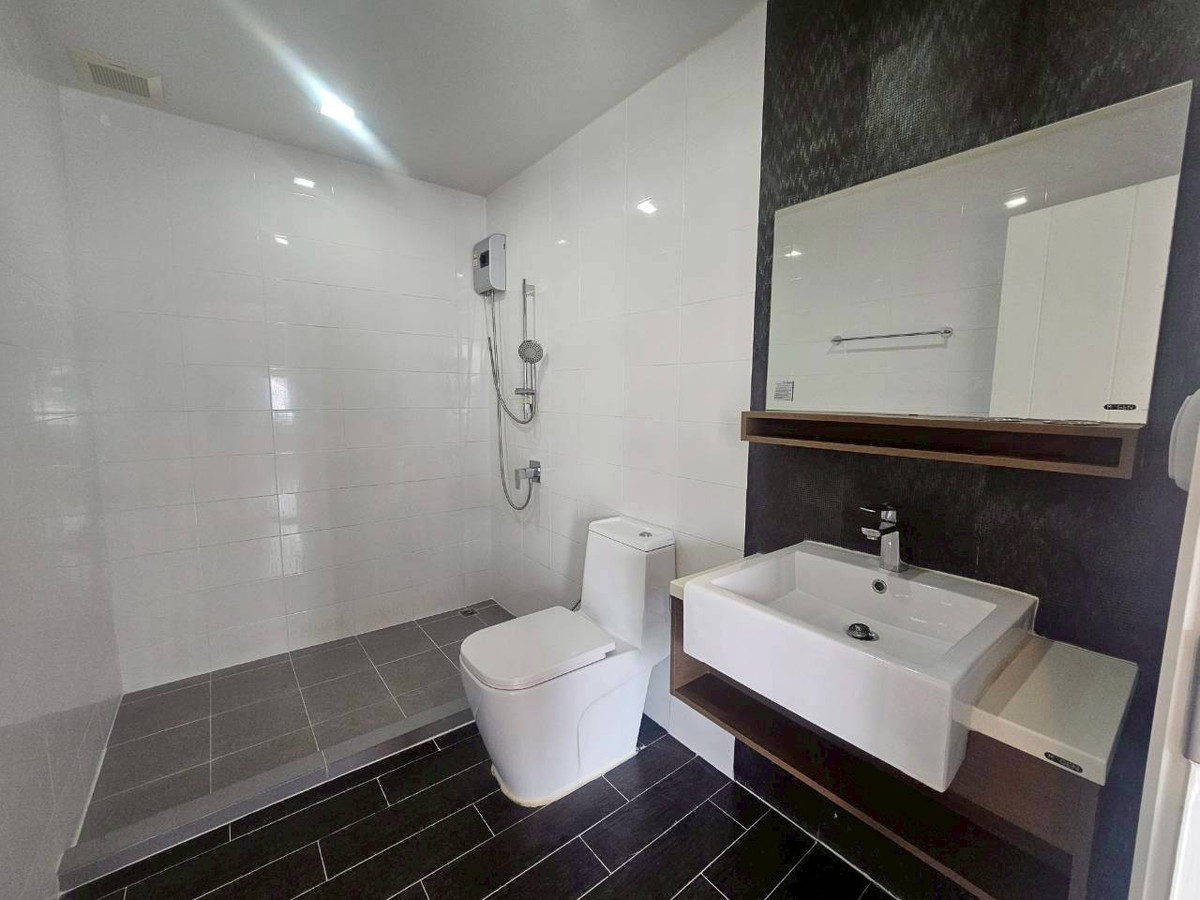 ให้เช่าทาวน์โฮมสมุทรปราการ สำโรง :  ✨ [YR678] ทาวน์โฮม 3 ชั้น Plex Bangna: ที่พักระดับผู้บริหาร ทำเลทองติดถนนใหญ่