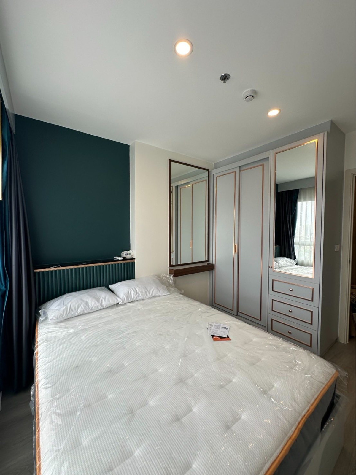 ให้เช่าคอนโดท่าพระ ตลาดพลู วุฒากาศ : *** ให้เช่าคอนโด : เอลลิโอ สาทร - วุฒากาศ (Elio Sathon - Wuttakat) ***