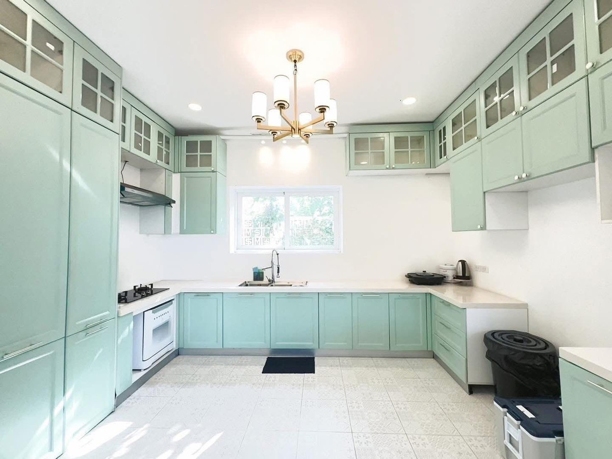 ขายบ้านพระราม 5 ราชพฤกษ์ บางกรวย : บ้านหรู หลังใหญ่ พร้อมสระว่ายน้ำ ✨ บ้านเดี่ยว ราชพฤกษ์ ซอยบางกร่าง 63/1 / 5 ห้องนอน (ขาย), Detached House Ratchaphruek Soi Bang Krang 63/1 / 5 Bedrooms (FOR SALE) AOM022