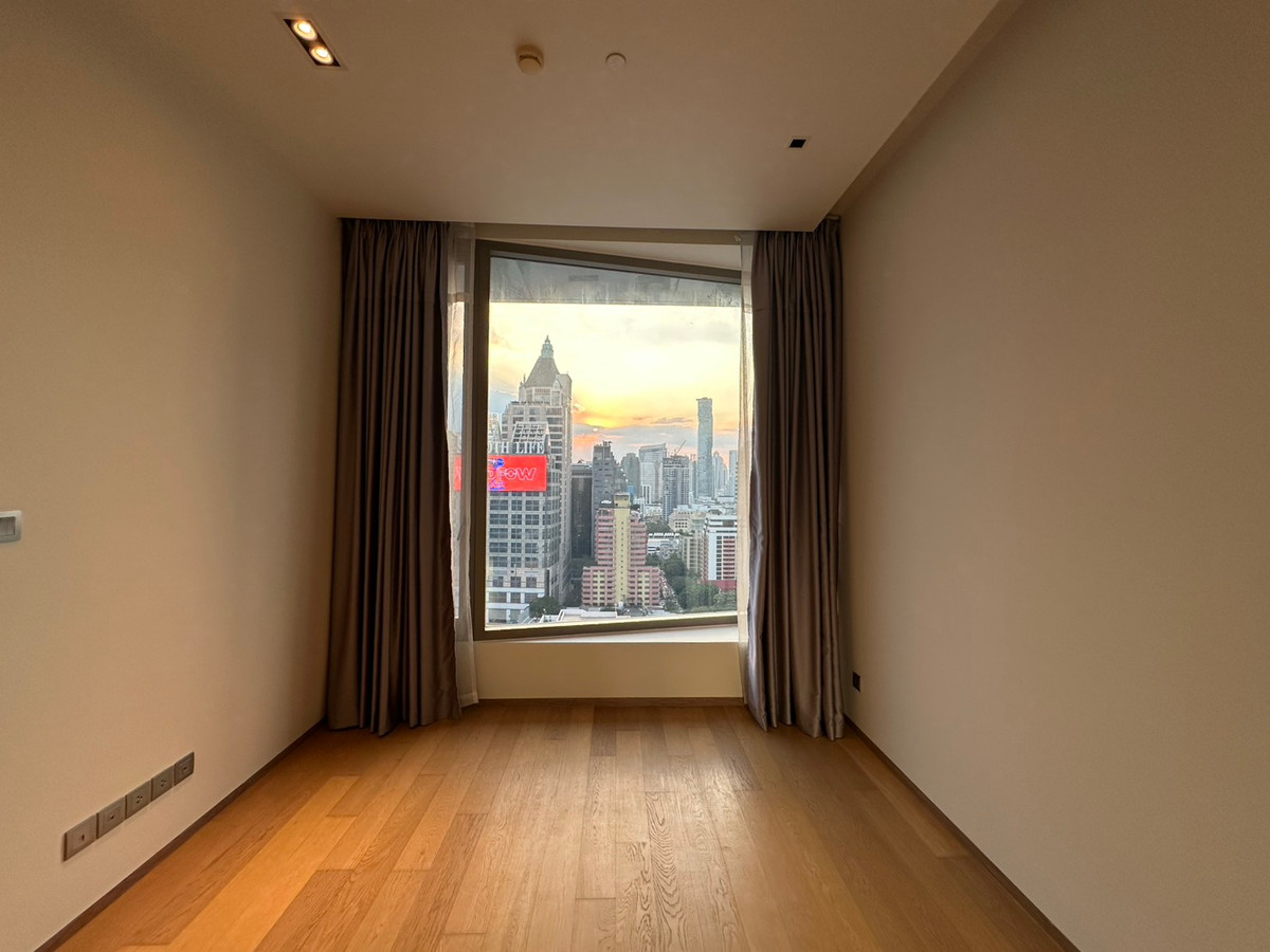 ให้เช่าคอนโดสีลม ศาลาแดง บางรัก : Condo for rent Saladaeng One Monthly 80,000 thb.