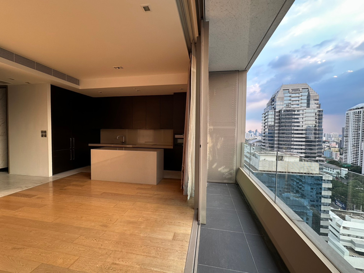 ให้เช่าคอนโดสีลม ศาลาแดง บางรัก : Condo for rent Saladaeng One Monthly 80,000 thb.