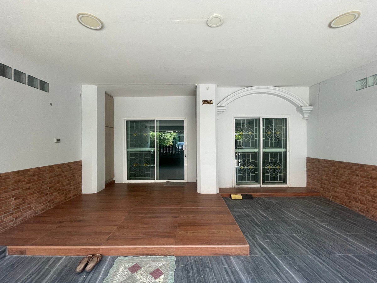 ขายทาวน์โฮมบางนา แบริ่ง ลาซาล : ขายทาวน์เฮ้าส์ นิรันดร์วิลล์ ศรีนครินทร์ (ซอยศรีด่าน 22)