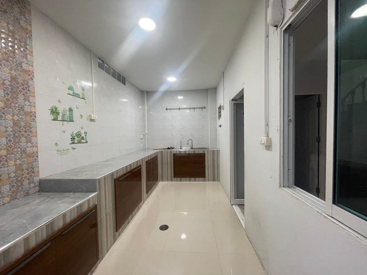 ขายทาวน์โฮมบางนา แบริ่ง ลาซาล : ขายทาวน์เฮ้าส์ นิรันดร์วิลล์ ศรีนครินทร์ (ซอยศรีด่าน 22)