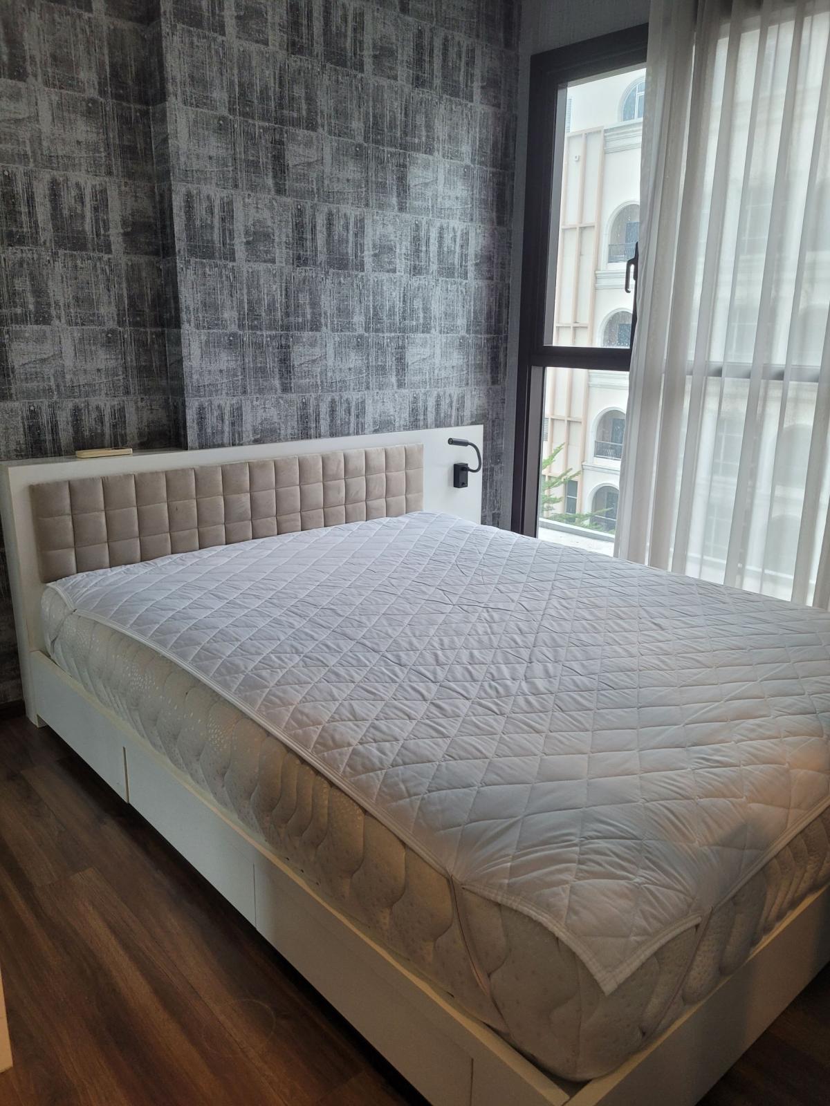 For RentCondoOnnut, Udomsuk : Rent a 1-bedroom condo at Wyne Sukhumvit near Phra Khanong BTSwith a swimming pool, fitness center for only 17,000 Baht/month!