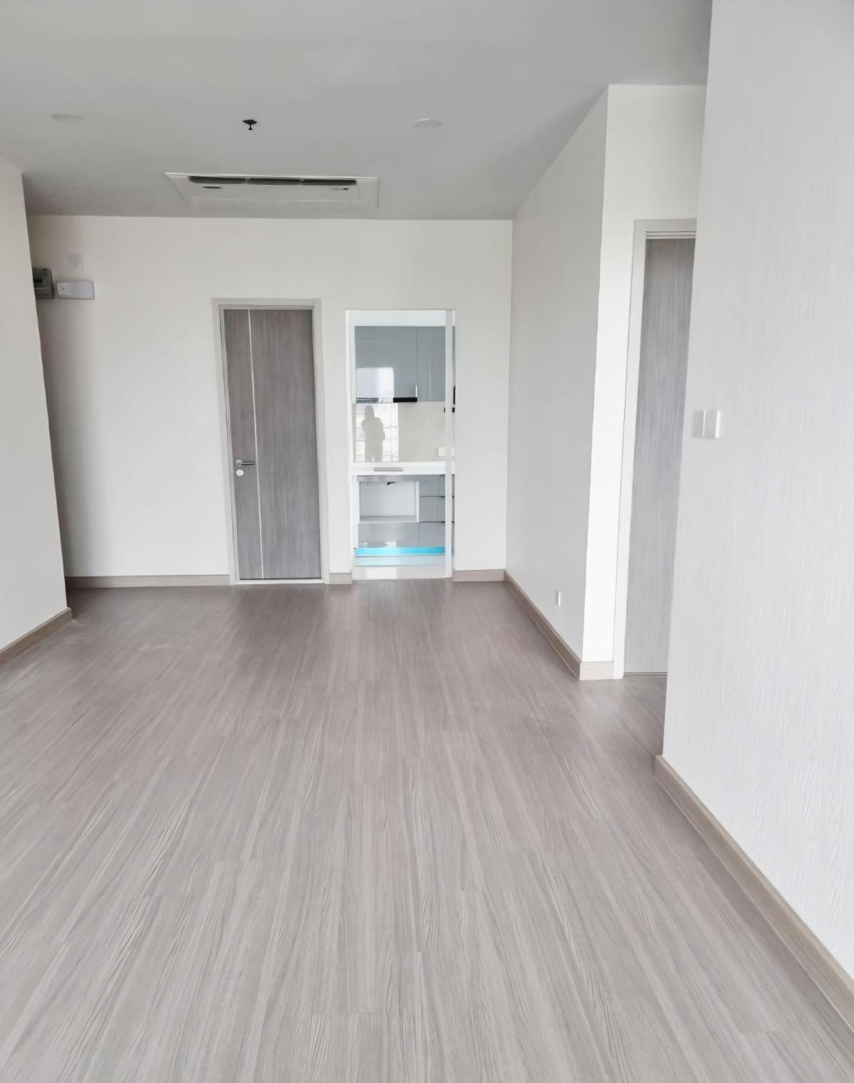 ขายคอนโดสยาม จุฬา สามย่าน : ราคาจริงรวมค่าใช้จ่ายแล้วคอนโดสุดหรูใจกลางสามย่าน 2 ห้องนอน ขนาด 80 ตรม. ใกล้ BTS/MRT เริ่ม 9.9 ล้าน! เติมเต็มไลฟ์สไตล์ด้วยสระว่ายน้ำ ฟิตเนส และ Sky Bar ส่วนตัว!