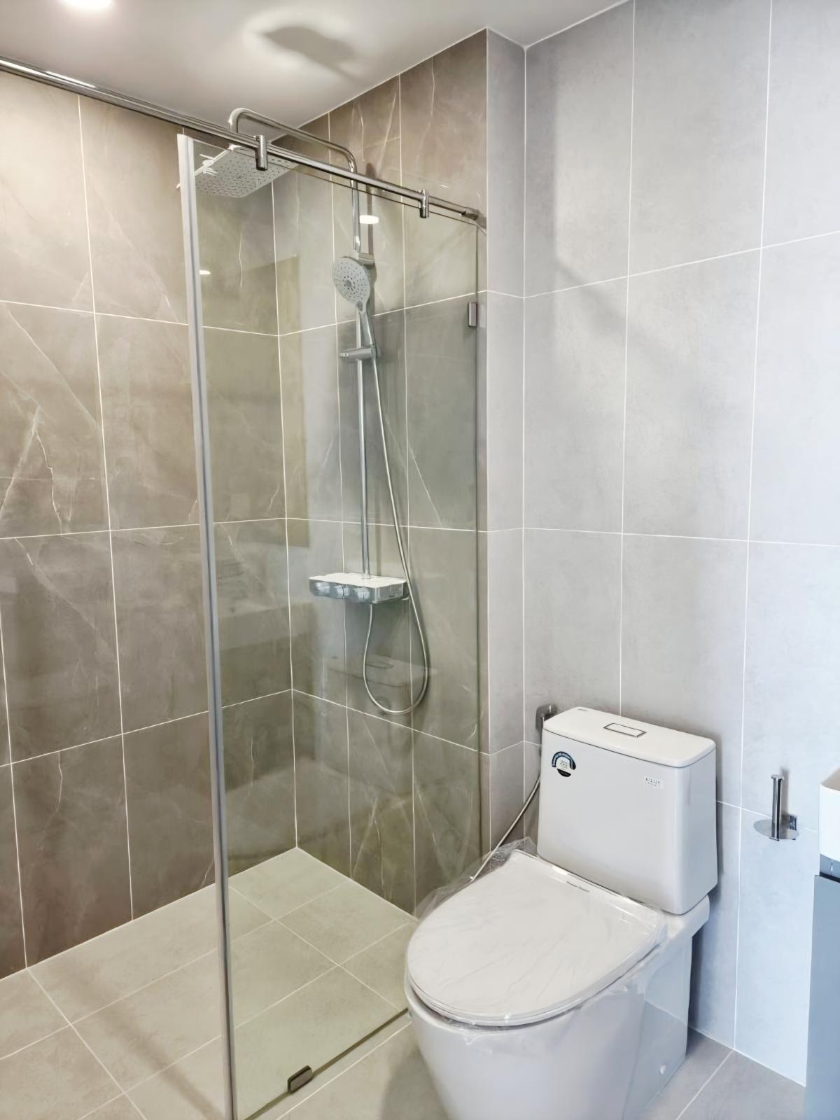 ขายคอนโดสยาม จุฬา สามย่าน : ราคาจริงรวมค่าใช้จ่ายแล้วคอนโดสุดหรูใจกลางสามย่าน 2 ห้องนอน ขนาด 80 ตรม. ใกล้ BTS/MRT เริ่ม 9.9 ล้าน! เติมเต็มไลฟ์สไตล์ด้วยสระว่ายน้ำ ฟิตเนส และ Sky Bar ส่วนตัว!