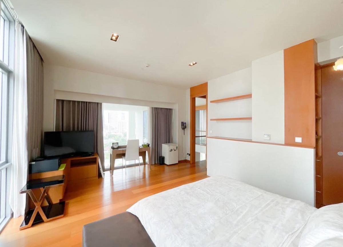 For SaleCondoSathorn, Narathiwat : Ultimate luxury in the heart of Sathorn! The Sukhothai Residences 3 bedrooms, 4 bathrooms, open view 351 sq.m.Ready to move in, close to BTS Lumpini, priced at 115 million, an unbeatable price!