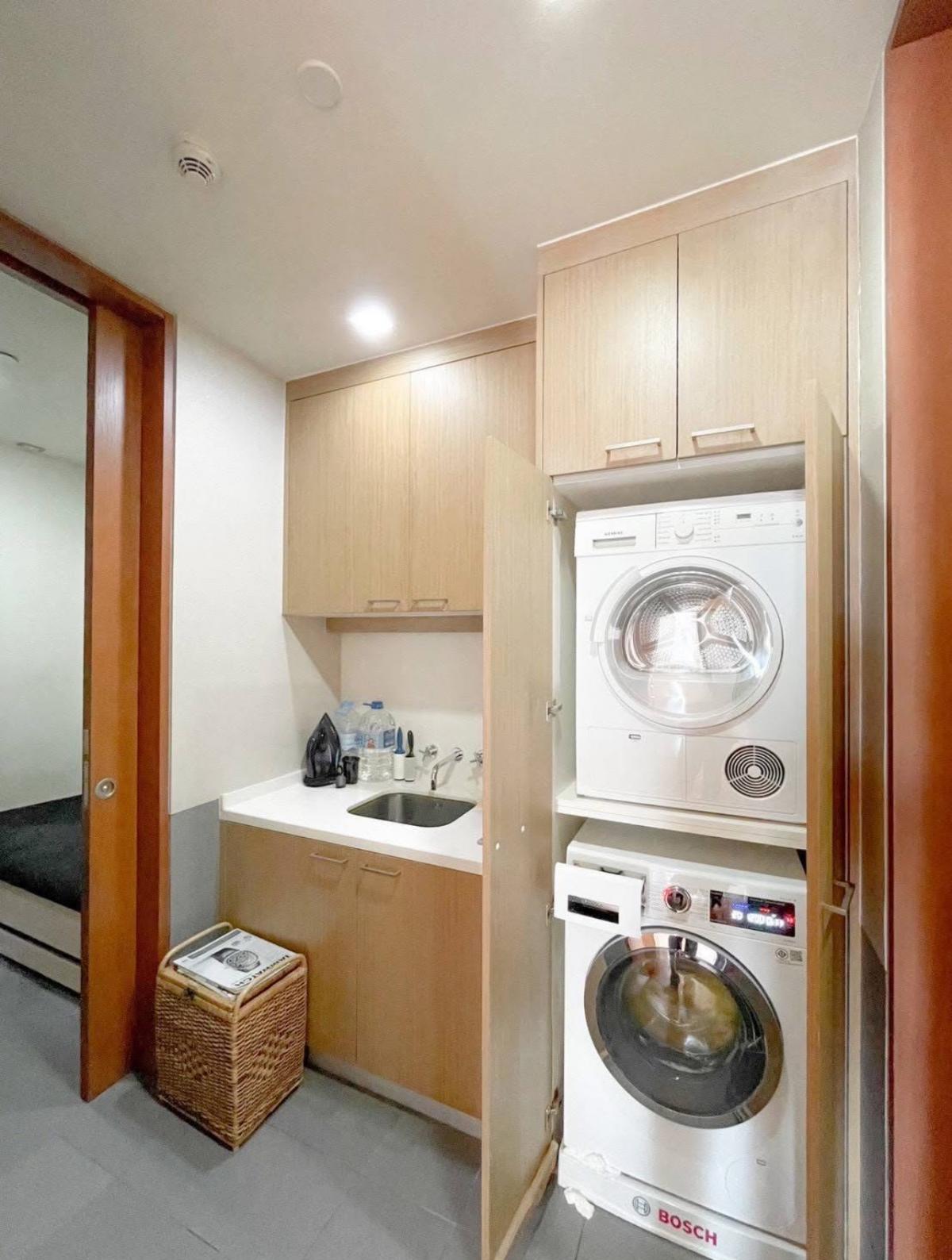 For SaleCondoSathorn, Narathiwat : Ultimate luxury in the heart of Sathorn! The Sukhothai Residences 3 bedrooms, 4 bathrooms, open view 351 sq.m.Ready to move in, close to BTS Lumpini, priced at 115 million, an unbeatable price!