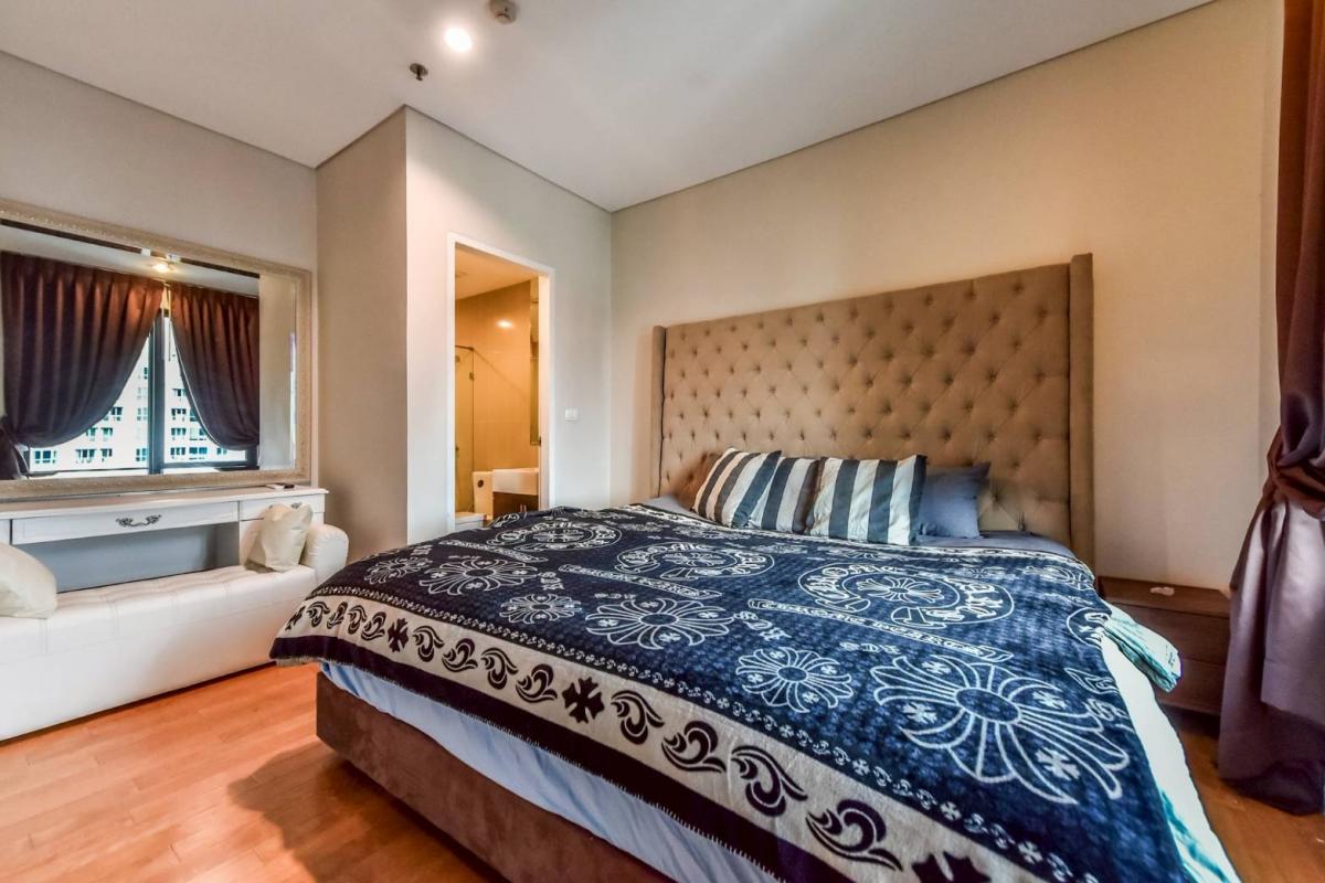 ให้เช่าคอนโดพระราม 9 เพชรบุรีตัดใหม่ RCA : 28/01/2026, เช่าคอนโดหรู Villa Asoke 80 ตร.ม. ใกล้ BTS/MRT เพชรบุรี ชีวิตสะดวกครบ ใกล้ชิดเมือง เพียง 43,000 บาท/เดือน!