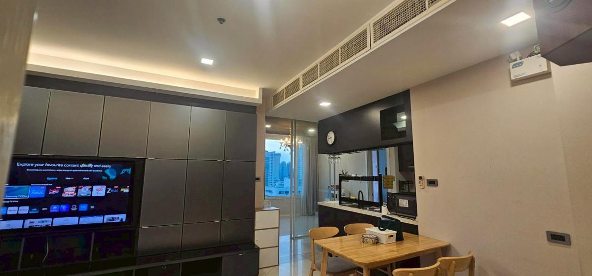 ให้เช่าคอนโดสาทร นราธิวาส : 28/01/2026, 2 Bedroom Condo Near BTS Chong Nonsi | The Empire Place 106 sqm Luxury Facilities & Prime Location - Rent 55,000 THB/Month!
