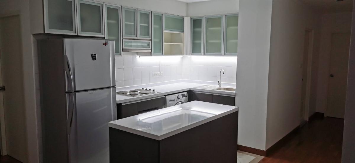 ขายคอนโดนานา : 28/01/2026, รวมค่าโอนคอนโดหรู 3 ห้องนอน ใจกลางนานา วิวเมืองสุดปัง! Baan Siri 13 ขนาด 114 ตร.ม. พร้อมอยู่ ราคาพิเศษ 12.5 ล้าน!