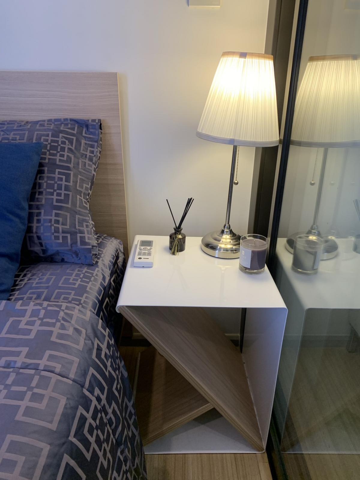 For SaleCondoSapankwai,Jatujak : Condo in the heart of Chatuchak! Just a 1-minute walk to BTS/MRT with complete amenitiesAffordable price of 3.7 million, 28 sq.m. ready to move in immediately!