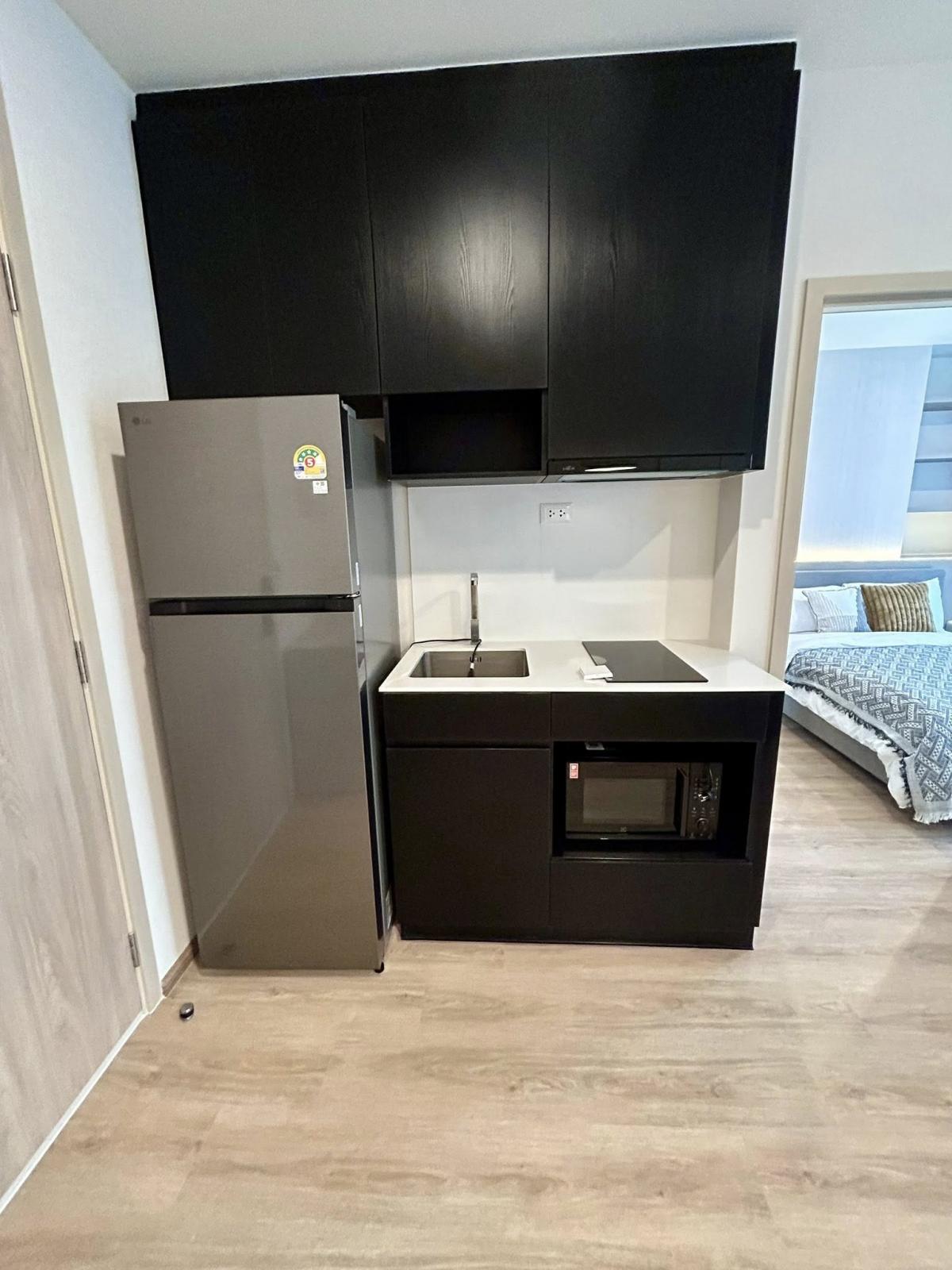 ให้เช่าคอนโดพระราม 9 เพชรบุรีตัดใหม่ RCA : 28/01/2026, คอนโดใหม่พร้อมอยู่! Nue District R9 ใกล้ MRT พระราม 9 1 ห้องนอน 21,000 บ./ด. สิ่งอำนวยความสะดวกรครบครัน!