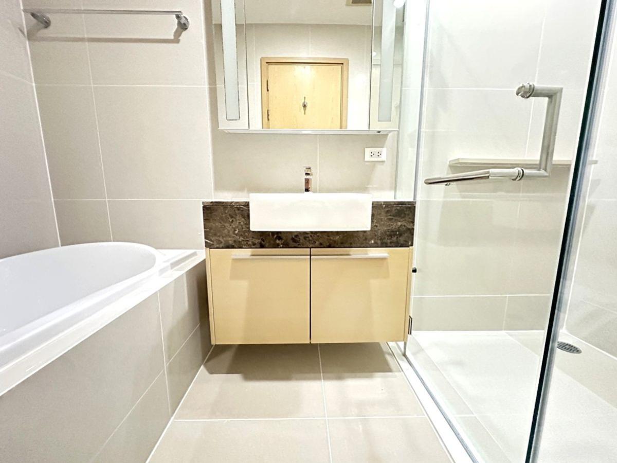 ขายคอนโดสุขุมวิท อโศก ทองหล่อ : 03/04/2026, รวมค่าโอนคอนโด 1 ห้องนอน โครงการ 39 by Sansiri ใจกลางพร้อมพงษ์ 
ราคา 7.99 ลบ. ใกล้ BTS เดินทางสะดวก พร้อมสิ่งอำนวยความสะดวกครบครัน! 0642748883