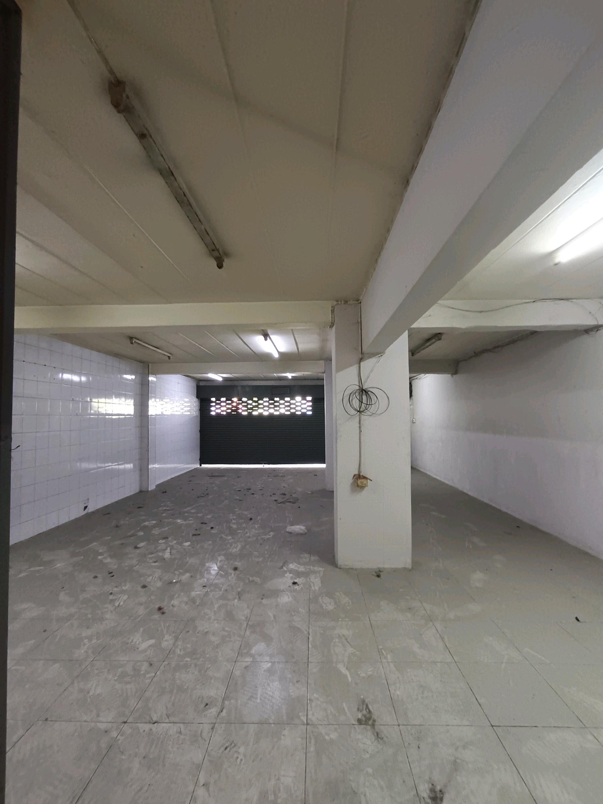 ให้เช่าอาคารพาณิชย์สมุทรปราการ สำโรง : 💥ปล่อยเช่าตึกแถว 2 ห้อง 3 ชั้น ติดถนนใหญ่ มีที่จอดรถ ตรงข้ามเทศบาลสำโรงเหนือ ใกล้MRTสำโรง💥