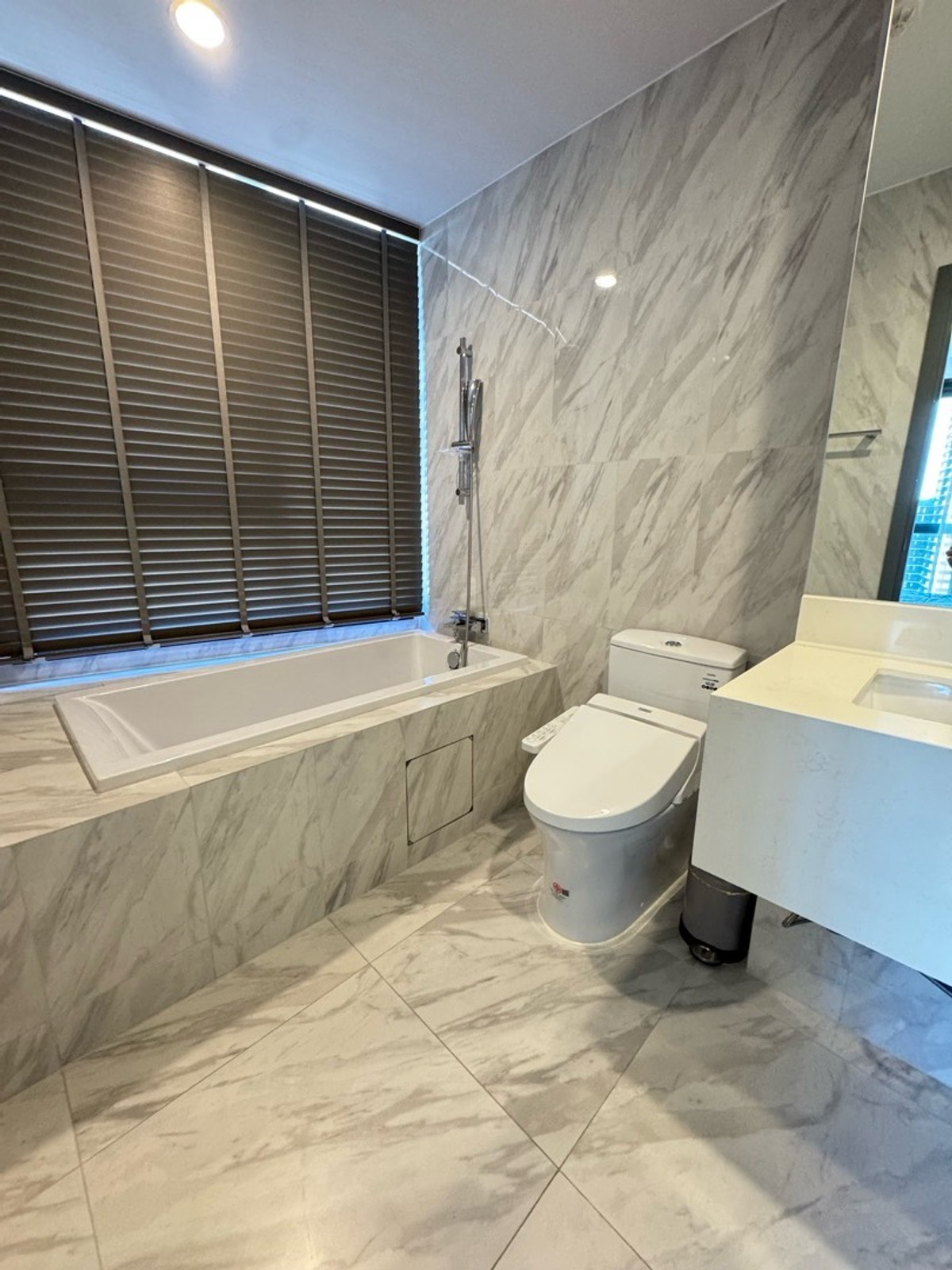 ให้เช่าคอนโดคลองเตย กล้วยน้ำไท : ให้เช่า Coco Parc By Dusit 2 นอน 3 น้ำ  ห้องสวย ราคาดีสุด ไม่มี Defect ฟรีทำความสะอาดห้อง 4 ครั้ง/เดือน จาก Dusit ตกแต่งอย่างดี …!!!