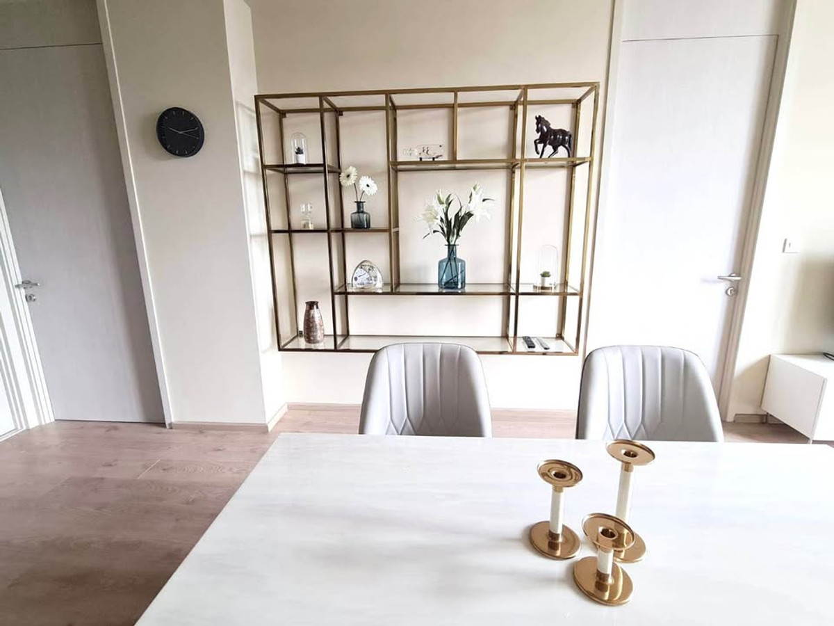 ให้เช่าคอนโดสุขุมวิท อโศก ทองหล่อ : คอนโด Noble Recole Sukhumvit 19 เดินทางสะดวก ใกล้รถไฟฟ้าบีทีเอส มีรถรับส่ง เฟอร์นิเจอร์ครบ พร้อมอยู่!!