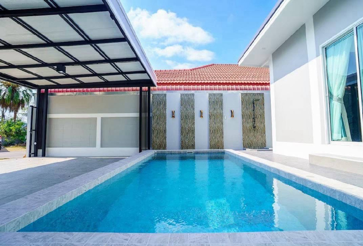 ขายพัทยา บางแสน ชลบุรี สัตหีบ : พูลวิลลาหรูพัทยา พร้อมอยู่ 