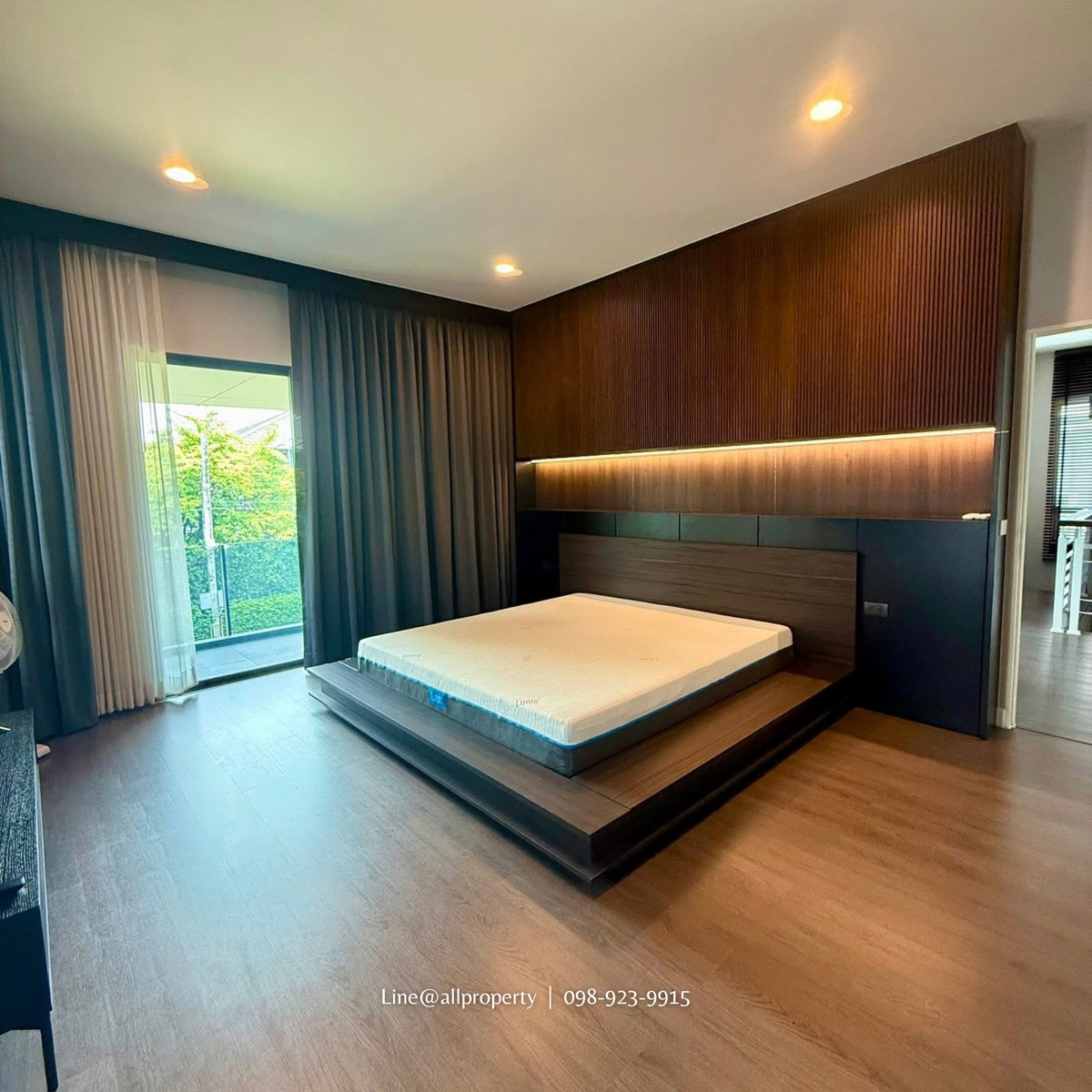 For RentHousePattanakan, Srinakarin : Luxury furnished 4-bedroom home for rent near top international schools