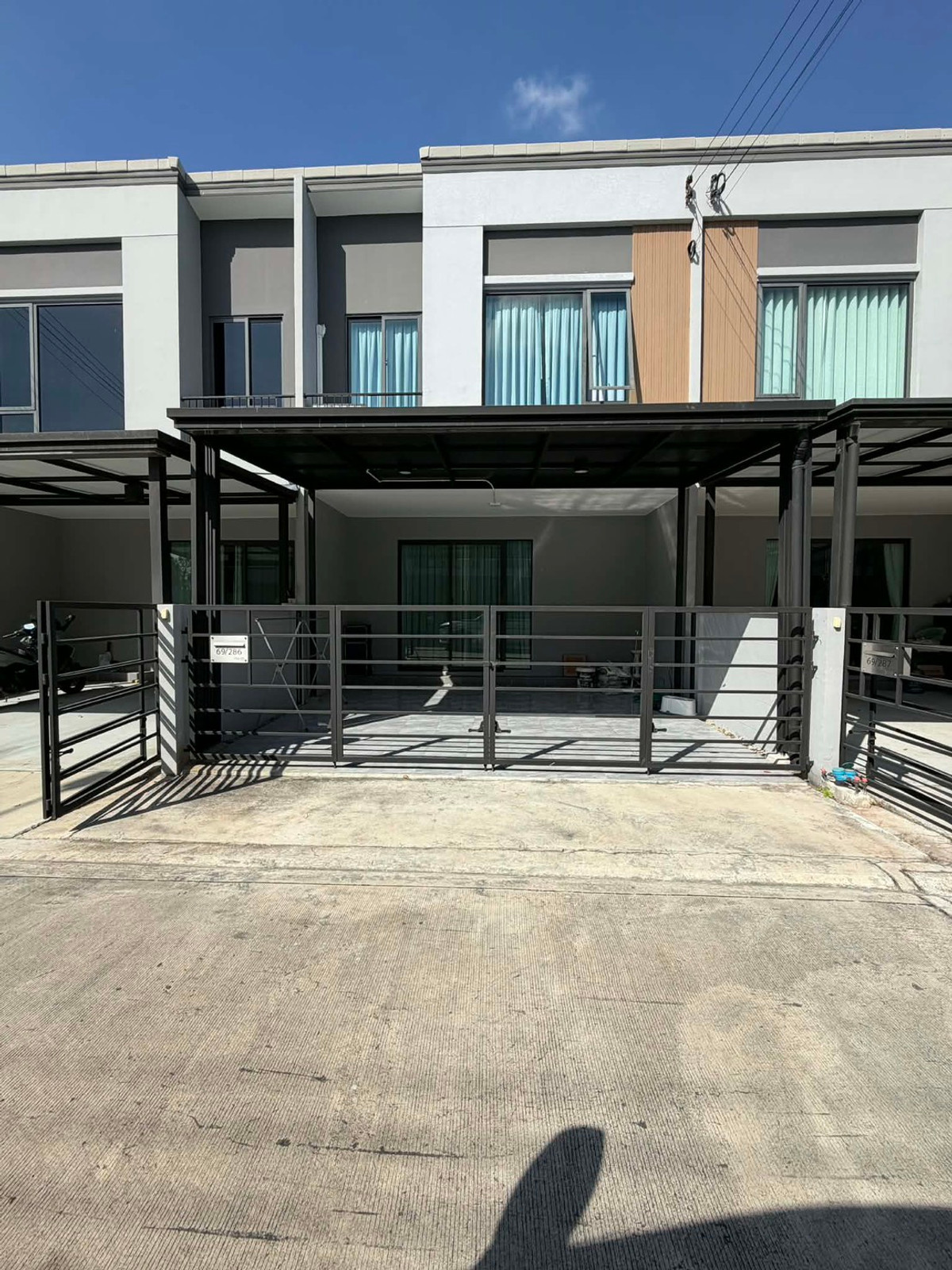 ให้เช่าทาวน์โฮมบางนา แบริ่ง ลาซาล : ให้เช่าทาวน์โฮม 2 ชั้น โครงการ พลีโน่ บางนา แอร์เฟอร์ครบ มี3นอน2น้ำ ราคาเช่าเดือนละ25,000บาท