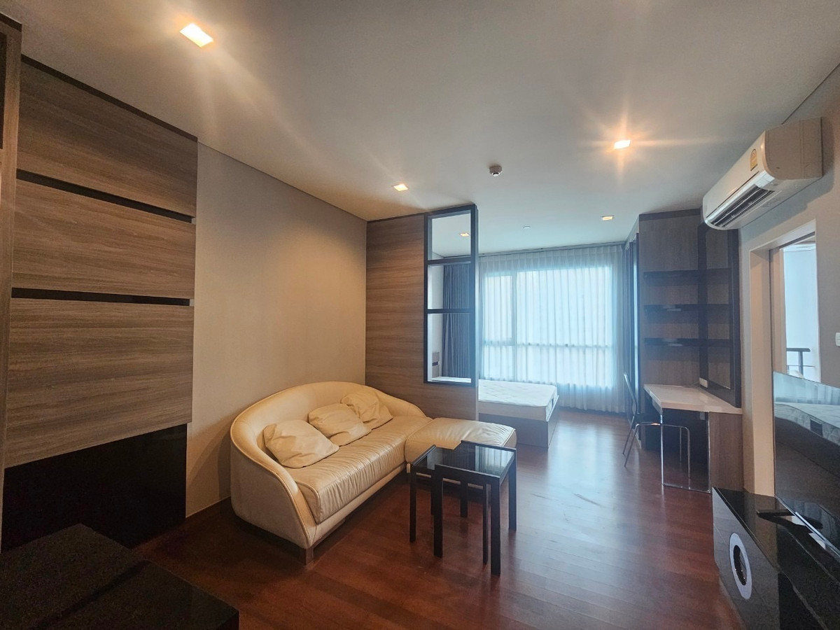 ให้เช่าคอนโดสุขุมวิท อโศก ทองหล่อ : ให้เช่า ไอวี่ ทองหล่อ ห้องสวย ราคาดีมาก ตกแต่งแบบโมเดิร์น พร้อมเข้าอยู่