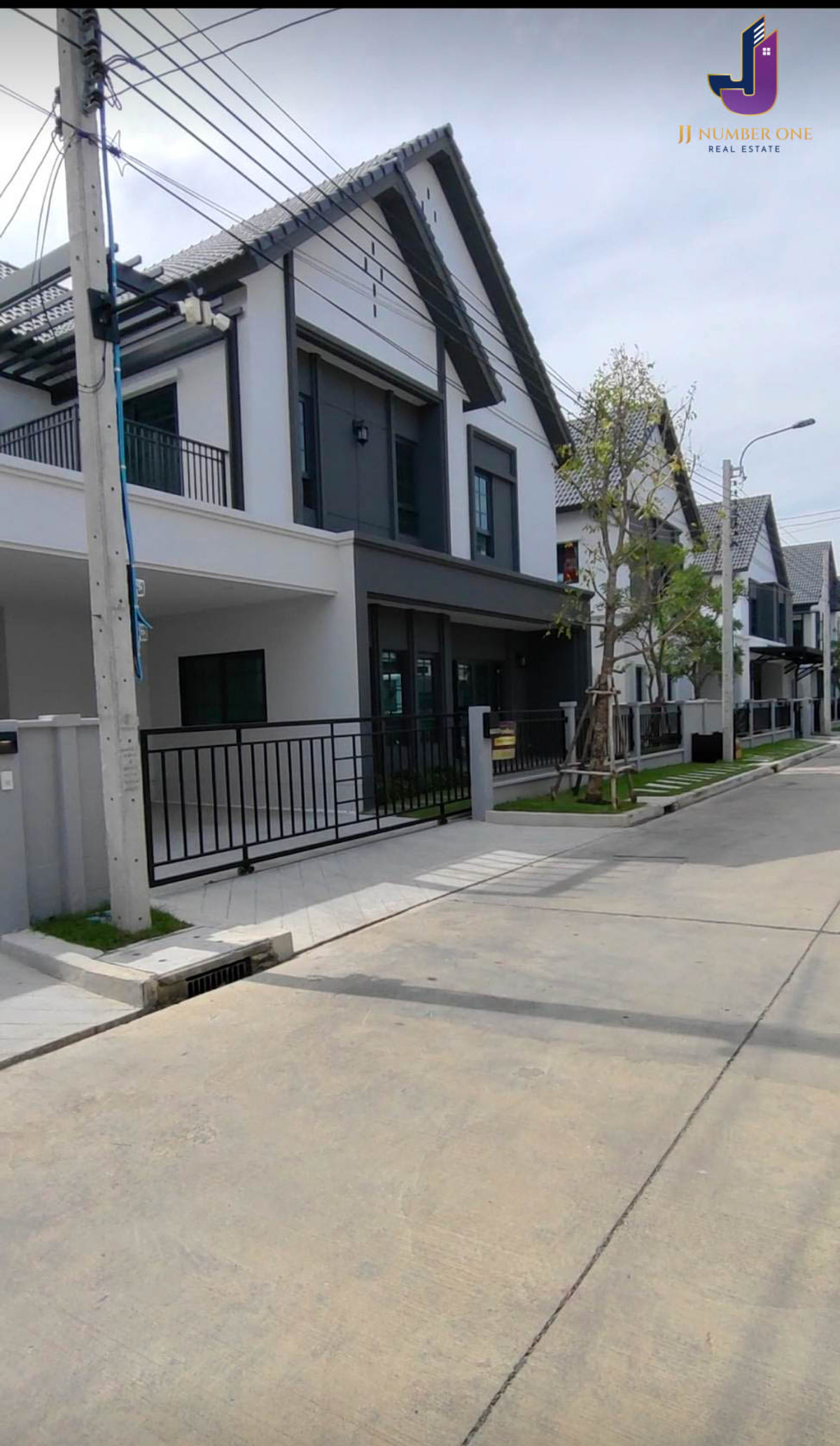 For SaleHouseBangna, Bearing, Lasalle : 🔥 New arrival! Urgent sale at the end of the year Luxurious detached house, Centro Bangna, 3 bedrooms, 4 bathrooms, ready to move in immediately.