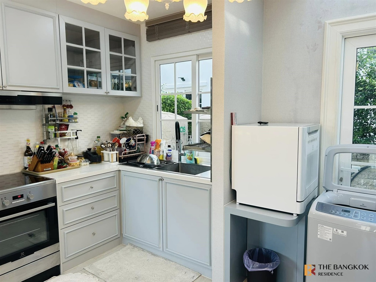 For RentThaphra, Talat Phlu, Wutthakat :  Golden Neo Sathorn 🏠 Modern Twin House Near Sathorn & ICONSIAM 🌟 