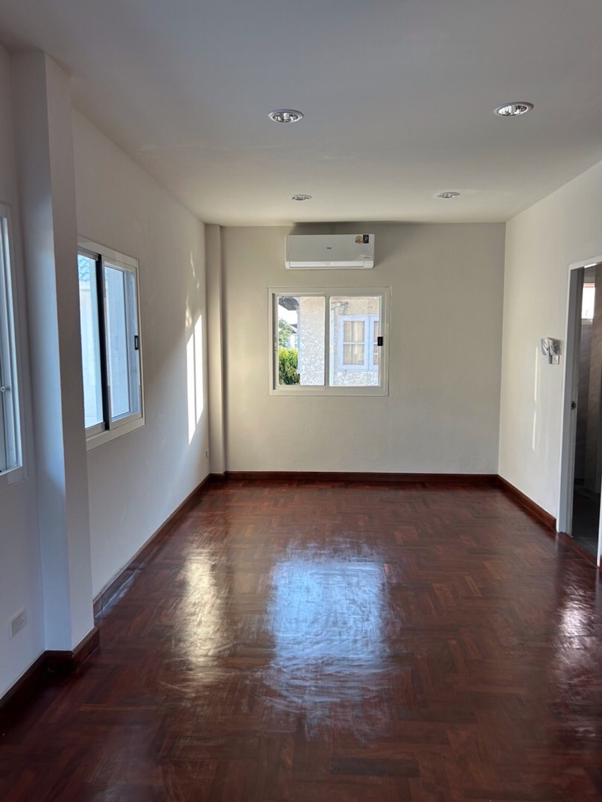 HouseMin Buri, Romklao : 2-story detached house for rent, Perfect Place Village, Ramkhamhaeng 164, Bangkok.