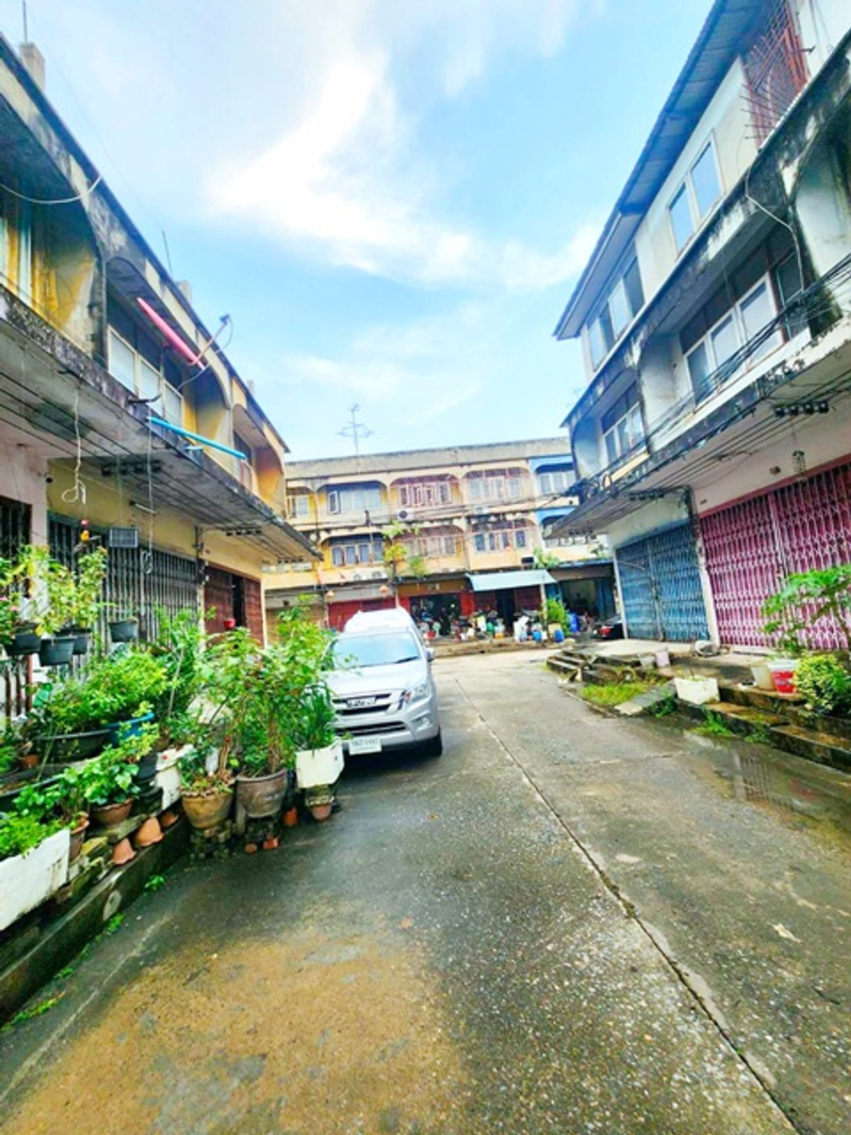 ให้เช่าโกดังอ่อนนุช อุดมสุข : ทำเลดี นานาชาติเซนต์ไมเคิล 500 ม.ให้เช่าอาคารโกดัง 3 ชั้น ซ.สุขุมวิท 50-58 6นอน BTSบางจาก 700ม.