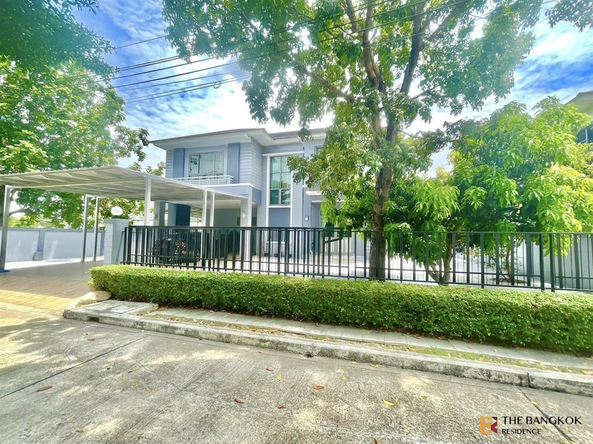 For RentHouseLadkrabang, Suwannaphum Airport :  Masterpiece Rama 9 💎 Super Luxury Mansion with Lake View, Near International Schools! 