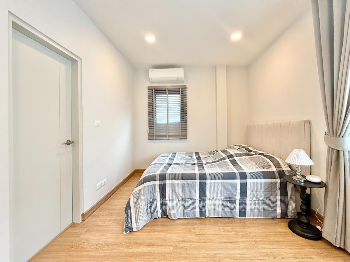 ขายบ้านบางนา แบริ่ง ลาซาล : 🔥 Rare Possession!  ดีลลับที่นักลงทุนระดับ High-End ต้องครอบครอง