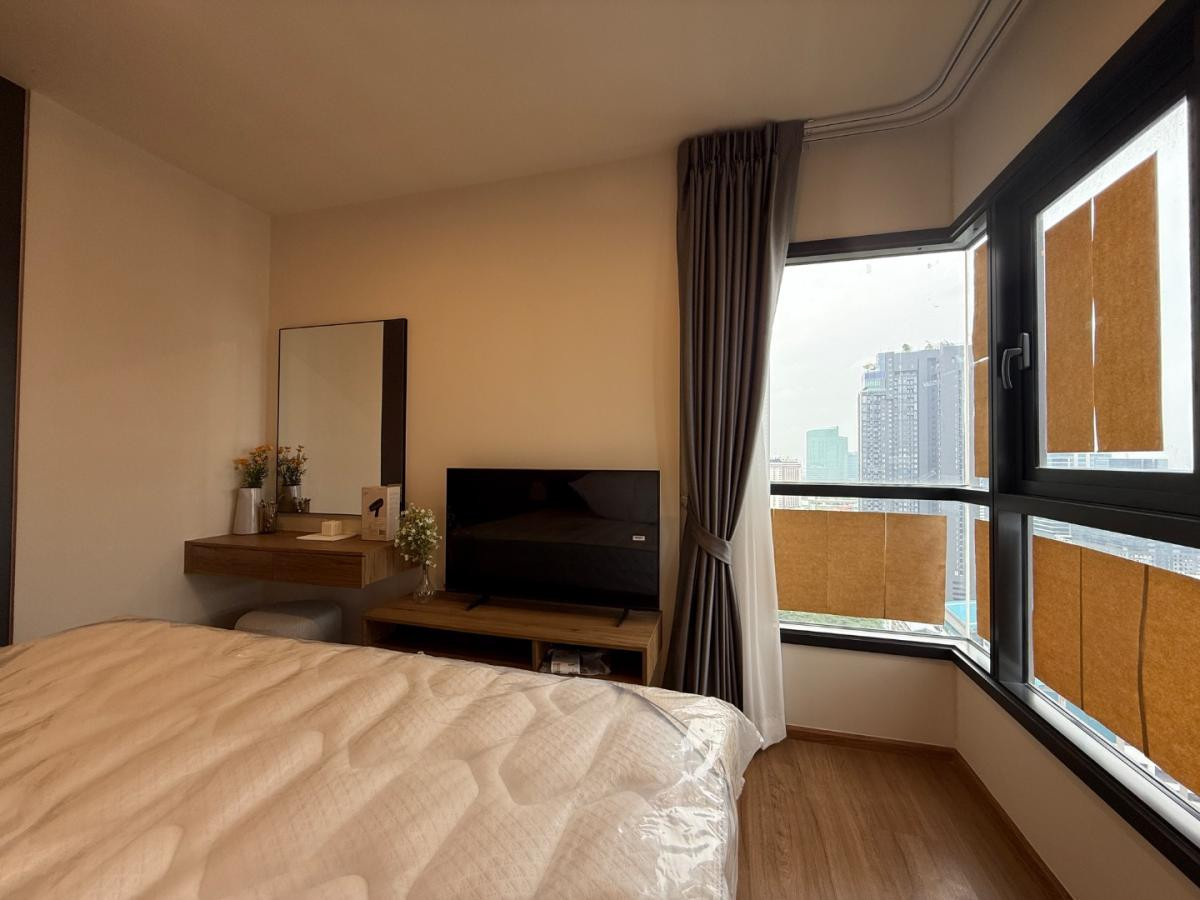 ขายคอนโดลาดพร้าว เซ็นทรัลลาดพร้าว : 💥 Rare Unit! ขายห้องตัวอย่างแต่งครบ ดีลที่ดีที่สุด วิวสวน 8 ไร่ ห้องเดียวเท่านั้น! มาพร้อมสิทธิ์ “อยู่ฟรี..ไม่ต้องจ่ายค่าส่วนกลาง 5 ปีเต็ม!“