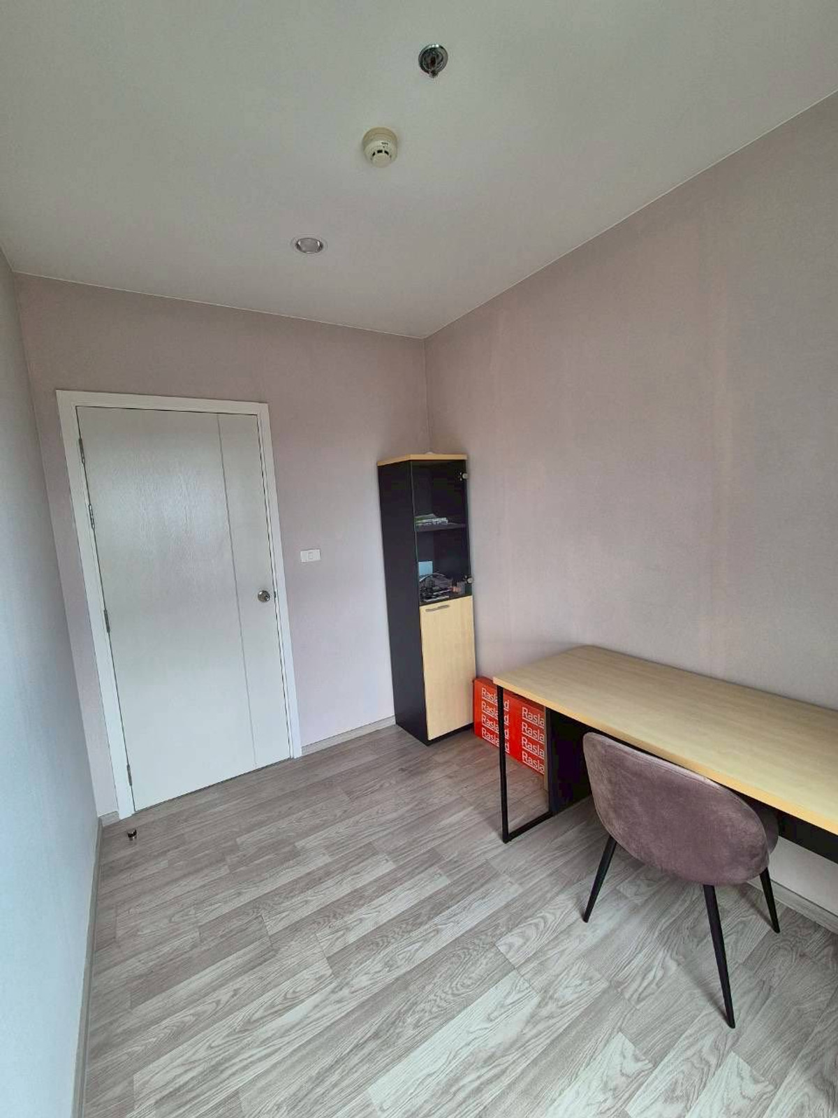 For SaleCondoRama9, Petchburi, RCA : Urgent Sale 📍 The Privacy Rama 9 📍 Fully furnished and equipped with appliances. Near Airport Link Ramkhamhaeng.