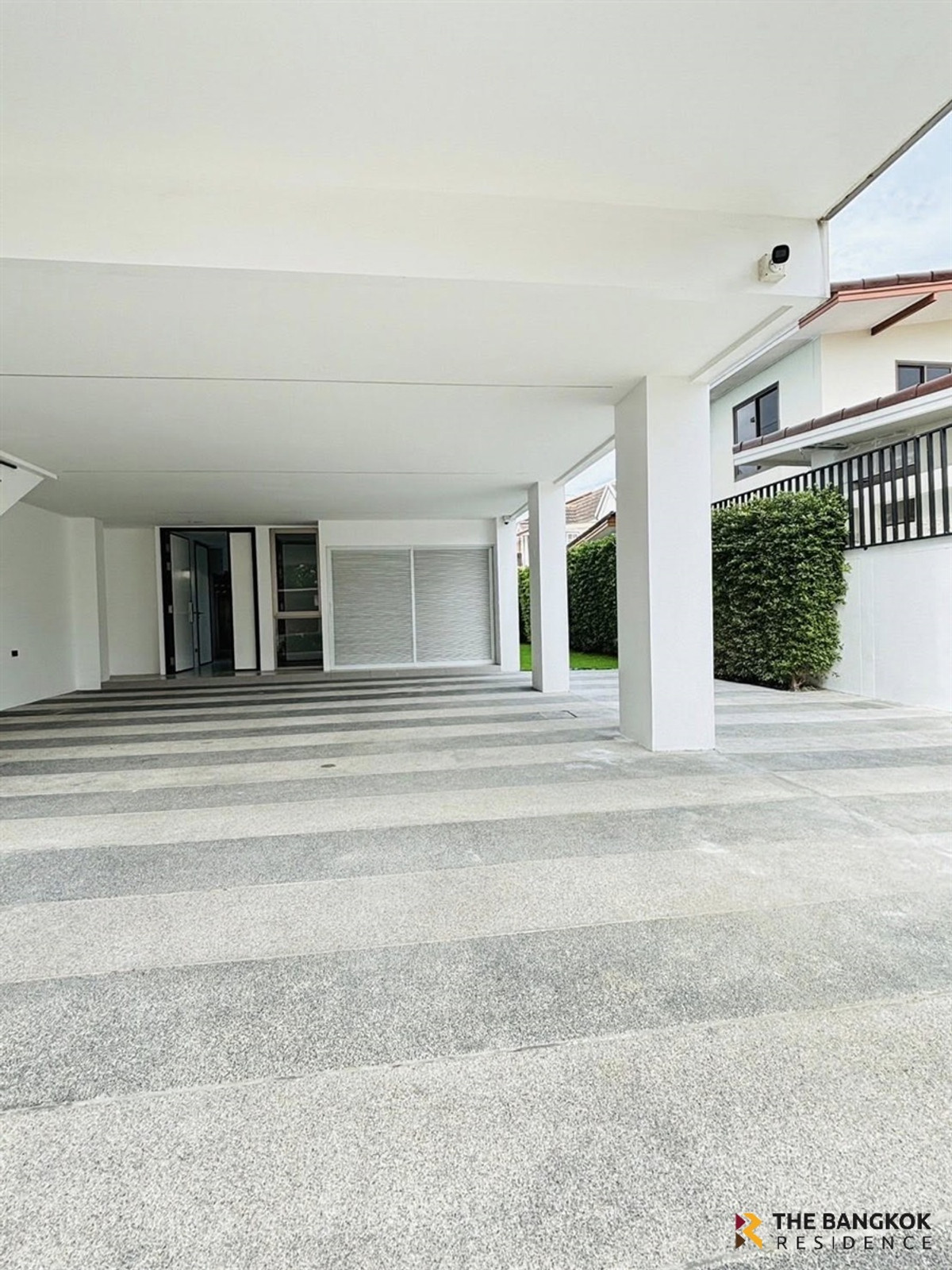 ขายทาวน์โฮมลาดพร้าว เซ็นทรัลลาดพร้าว : 🏡ทาวน์โฮม  พร้อมลิฟต์ส่วนตัว ฟังก์ชันครบ Luxe 35 รัชดา-ลาดพร้าว 